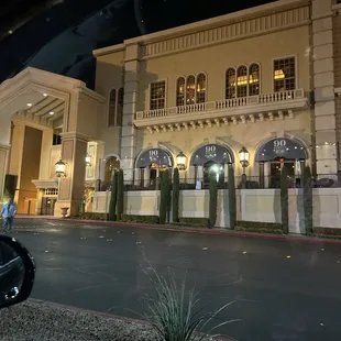 Stranded outside Suncoast Hotel