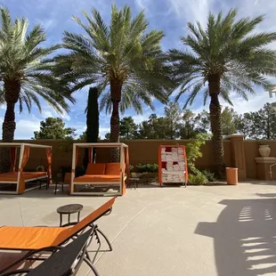 Cabanas, lounge chairs, &amp; nice clean towels (6/4/22)