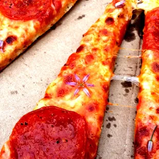 Check out the flower topping. Details.