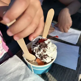 Dirt Dino sundae