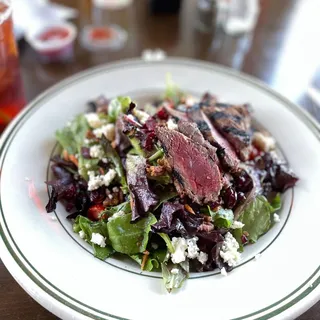 Coca Cola Flank Steak Salad*°