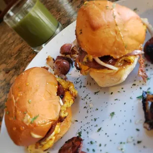 BREAKFAST SLIDERS SAUSAGE &amp; EGG