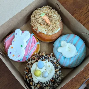 food, dessert, cupcakes