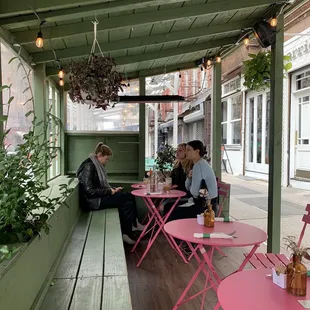 Cute outdoor space