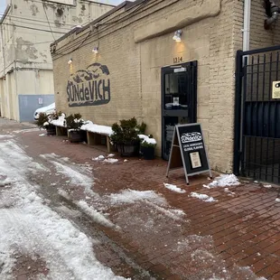 the entrance to the restaurant