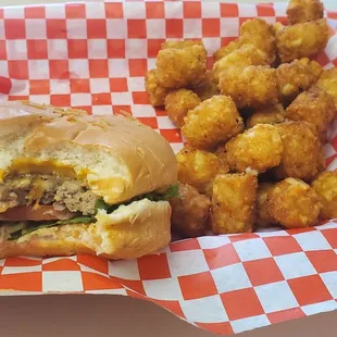 Cheeseburger with tots. I just ordered a regular cheeseburger and it was huge and delicious. Very filling.