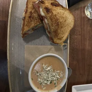 Cup Signature Creamy Tomato Soup