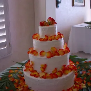 WEDDING CAKE