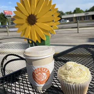 Yes a great combo of Nectar Urban Cantina lavender latte and the BEST Lemon cupcake with lemon curd in the middle.