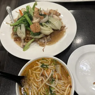 Vegetarian Spicy Hue Noodle Soup