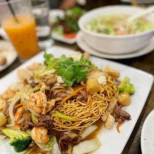 Mì Xào Don - Crispy Egg Noodles