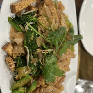 Vegan Stir fried Flat Noodles - Hu Tieu Cong Lon Xao Chay