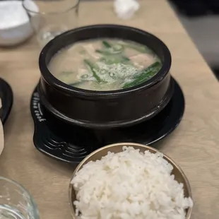 Pork bone broth