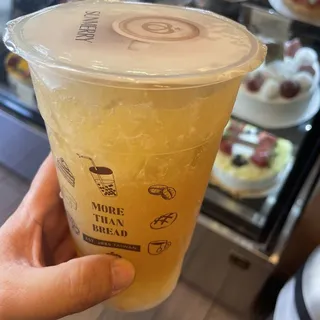 Kumquat Lemon Green Tea With Lychee Jelly
