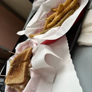 Zucchini Sticks with Turkey Sandwich