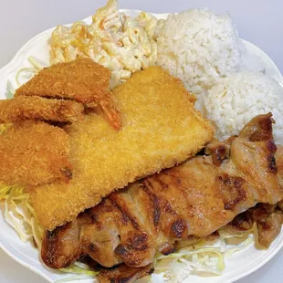 Seafood &amp; BBQ Chicken Combo