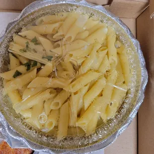 Dry ziti with Alfredo sauce. Once again, Where&apos;s the sauce?
