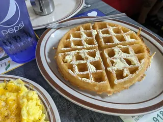 Mom's Family Diner