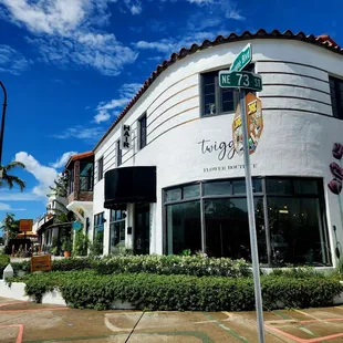 Outside view NE 73rd and Biscayne Blvd