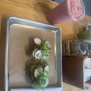 Smashed avocado toast