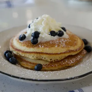 Fluffy Blueberry Pancakes