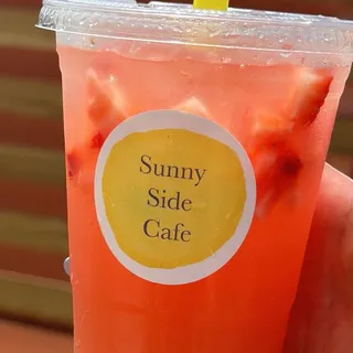Fresh Strawberry Lemonade