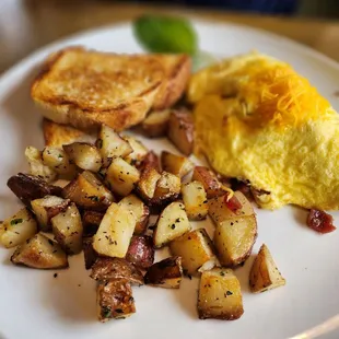 a plate of breakfast food