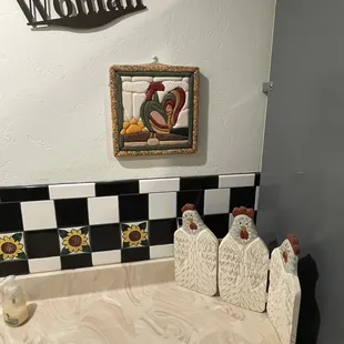 Decor in women's bathroom