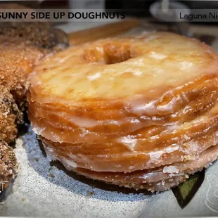 Croinut ($3.75) A bit $$ for a single donut; good.