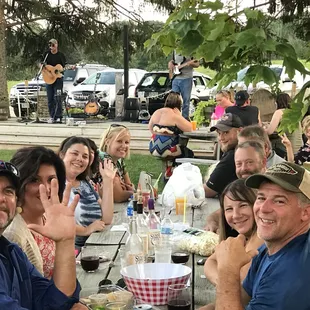 Always a good night on the Slope! #goodtimesandbrightwines