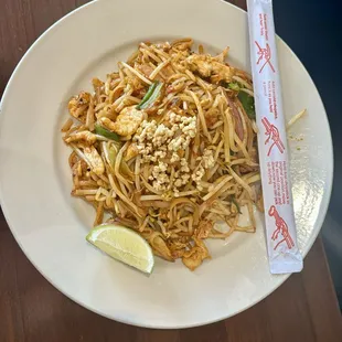 N4. Pad Thai