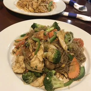 N7. Pad Woon Sen