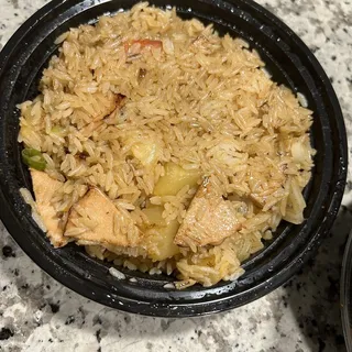 V7. Pineapple Fried Rice with Soy Ham