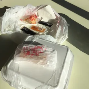 Food came wrapped nicely, no spills.