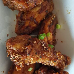 6 piece order of chicken wings. They have Sweet or Hot. These are the sweet.
