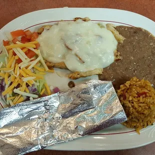 a plate of mexican food