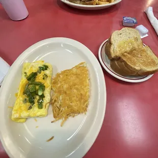 2 egg omelette hash browns