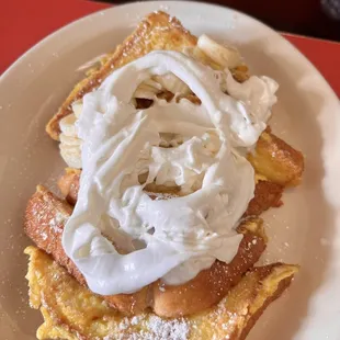 French toast with bananas and whip cream