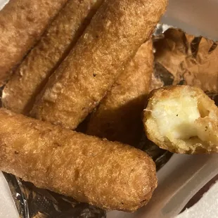 6 Pieces Mozzarella Sticks were not particularly melty but were hot, tasty, and not overpriced at pickup.