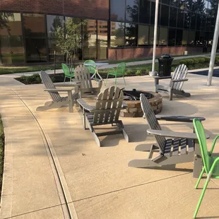 Outdoor area between office buildings offers a place to eat.