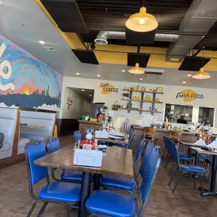 sushi and sashimi, interior