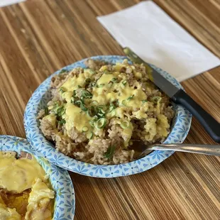 I had to order the fried rice separate and requested Hollandaise on the rice