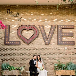 LOVE sign   Nancy Fuentes Photography - @nancyfuentesphotography