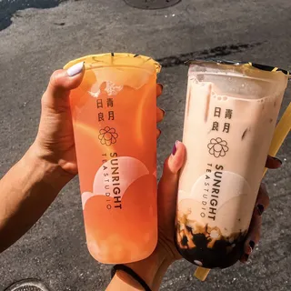 Pineapple Jasmine Tea w/ Cheese Foam