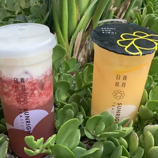 Nice day for something fruity and refreshing, the strawberry jasmine tea with cheesefoam is devine!