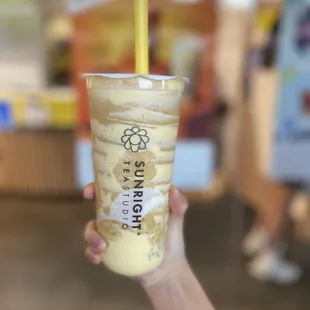 Mango milk tea