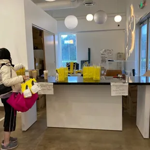 Order Ahead Pickup Counter