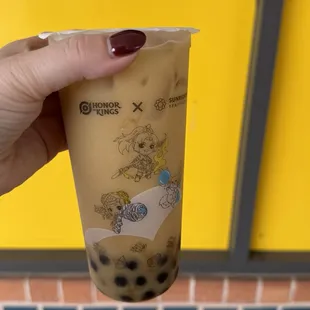 Mango milk tea