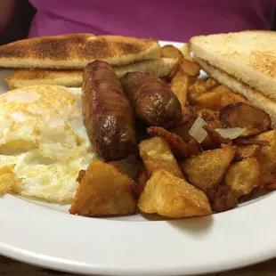 Egg with Sausage and hashbrown with toasted