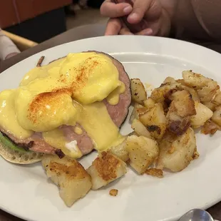 Eggs Benedict